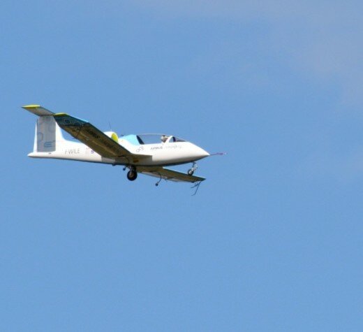 Elektrisch vliegen in aantocht – E-FAN maakt eerste vlucht